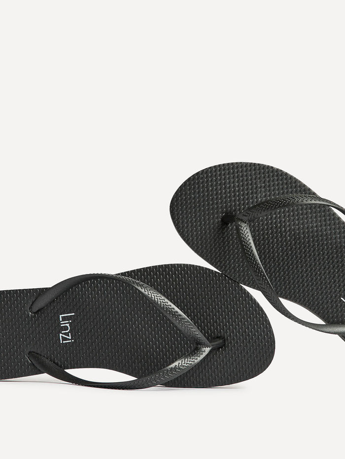 Aluna Black Flip Flops