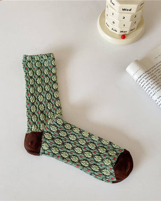Tourtiwi, Women's Retro Embossed Plaid Floral Pattern Socks