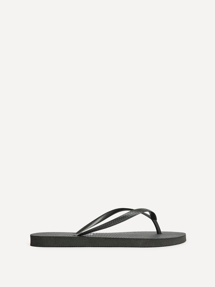 Aluna Black Flip Flops