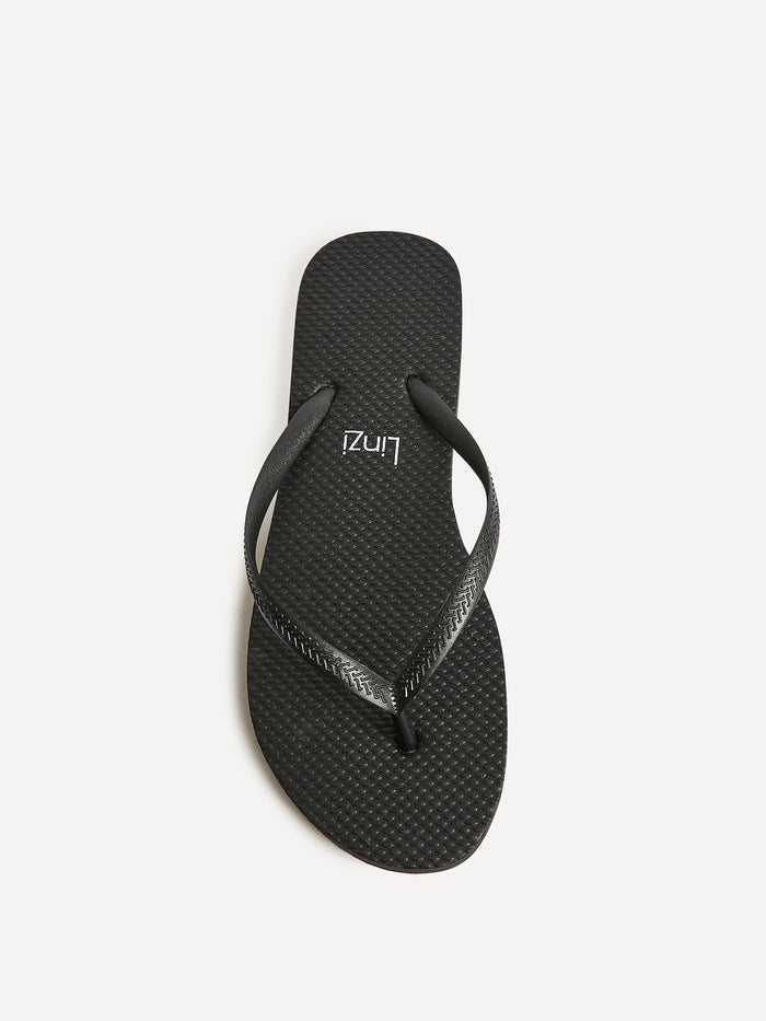 Aluna Black Flip Flops