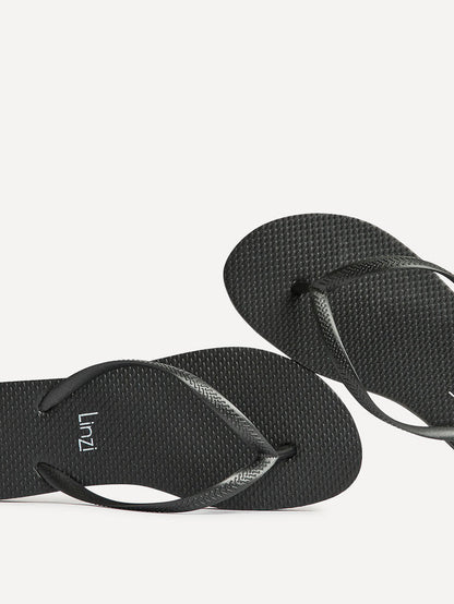 Aluna Black Flip Flops