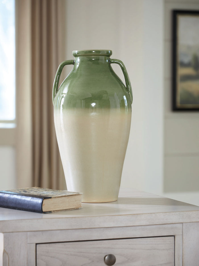 Andorbury - Vase - Green / Beige