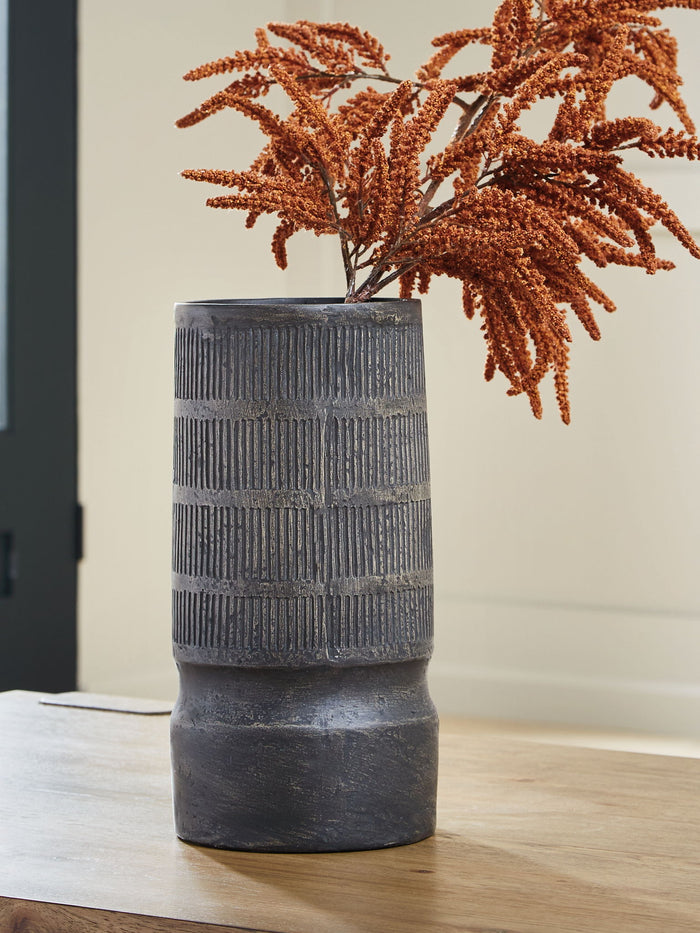 Beninworth - Vase