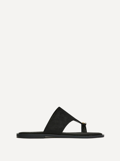 Contain Black Toe Ring Flat Sandals