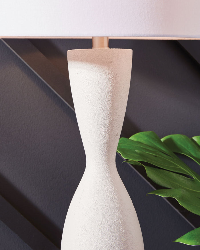 Davinford - Poly Table Lamp - White
