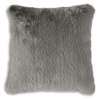 Gariland - Faux Fur Pillow