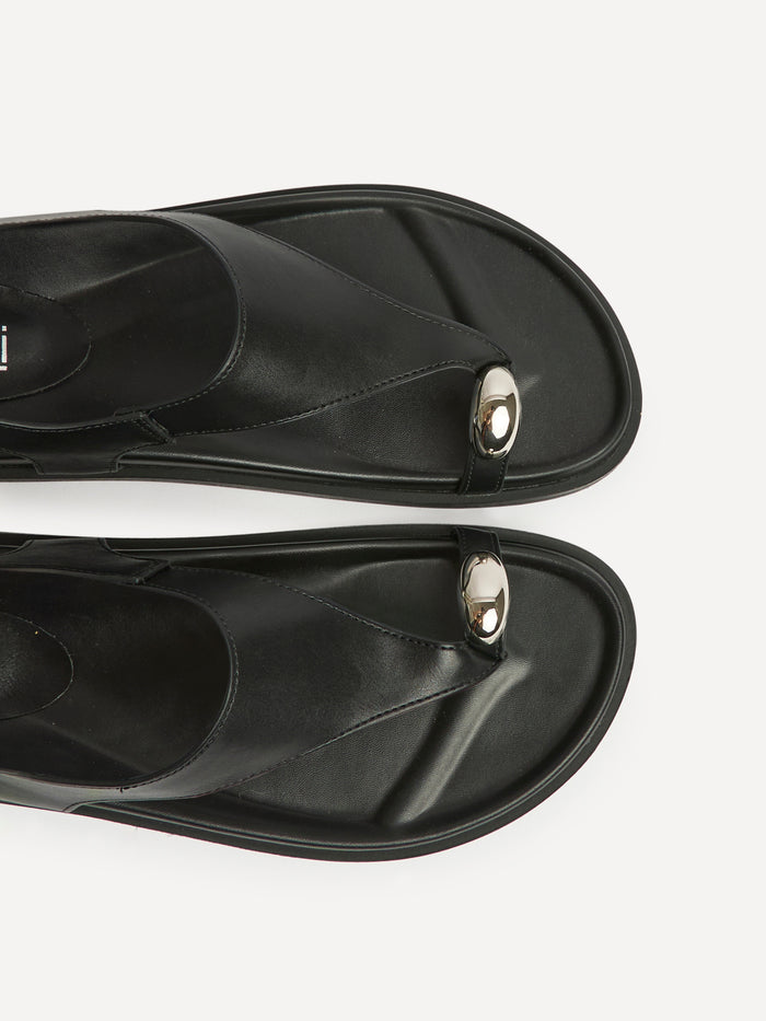 Latch Black Toe Ring Flat Sandals