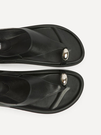 Latch Black Toe Ring Flat Sandals