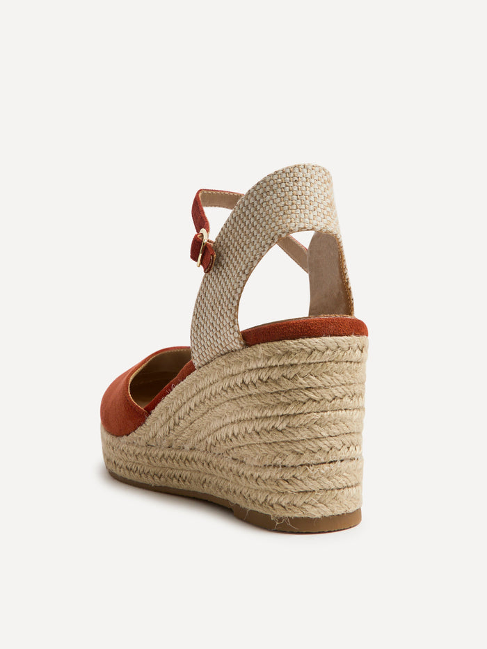 Present Rust Closed Toe Wedges