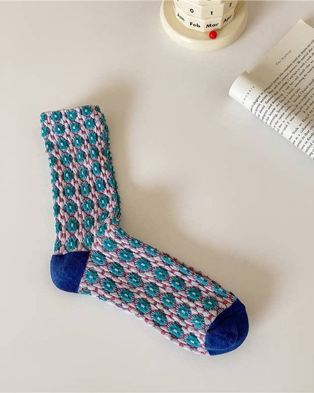Tourtiwi, Women's Retro Embossed Plaid Floral Pattern Socks