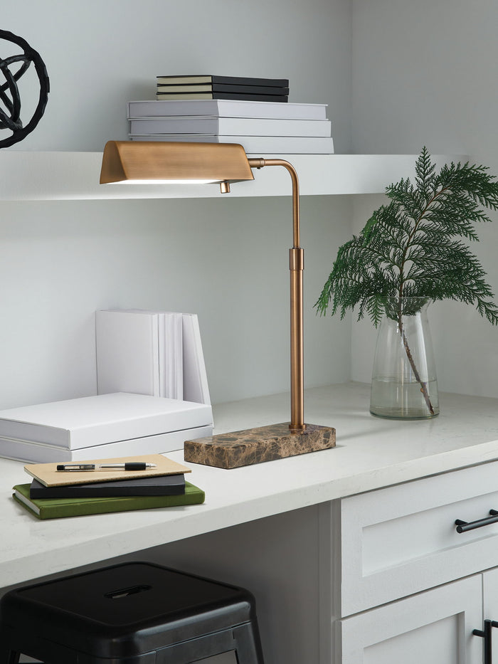 Yafe - Metal Lamp